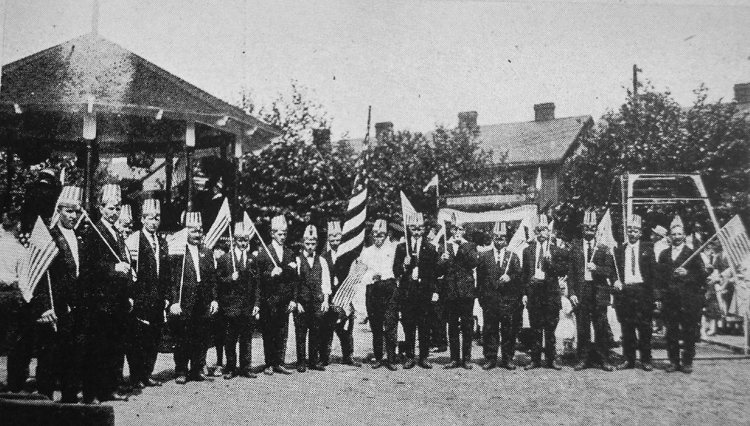 Looking Back: Pressed Steel Car Co. sponsors Independence Day parades to instill American values